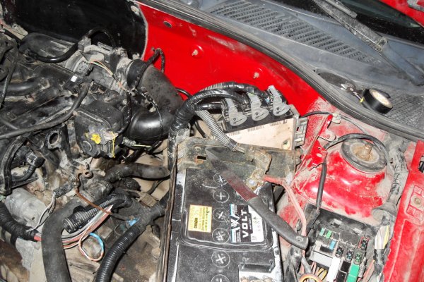 Замена UCH(BCM) и ЭБУ Sagem S2000RPM на Clio 2 (ф2). Ремонт проводки.